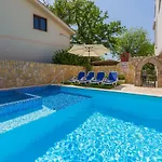 Linda Apartament Grižane
